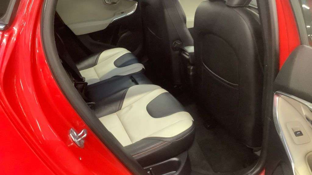 2015 VOLVO V40 CROSS COUNTRY 2015 VOLVO V40 CROSS COUNTRY