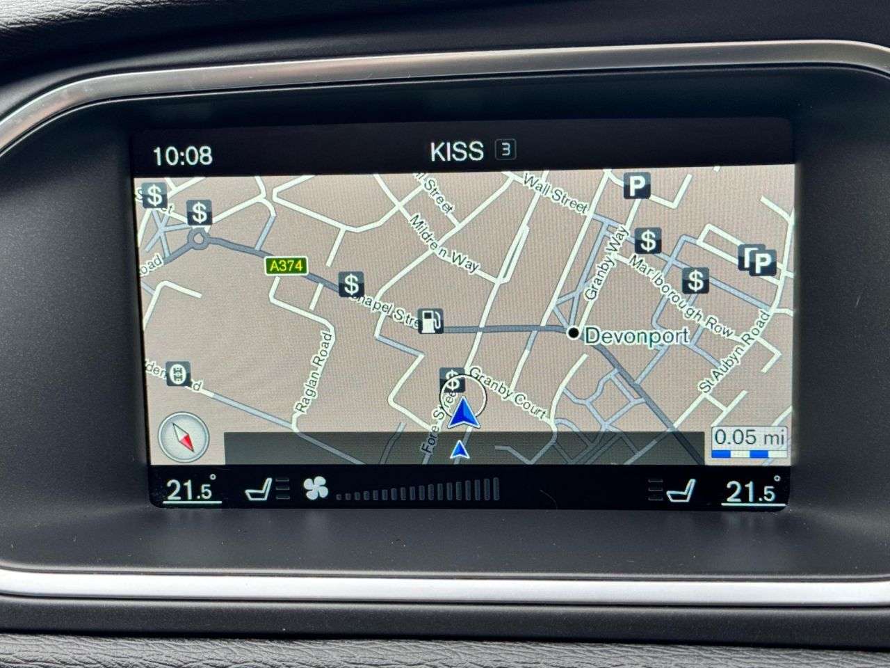 2015 VOLVO V40 2015 VOLVO V40