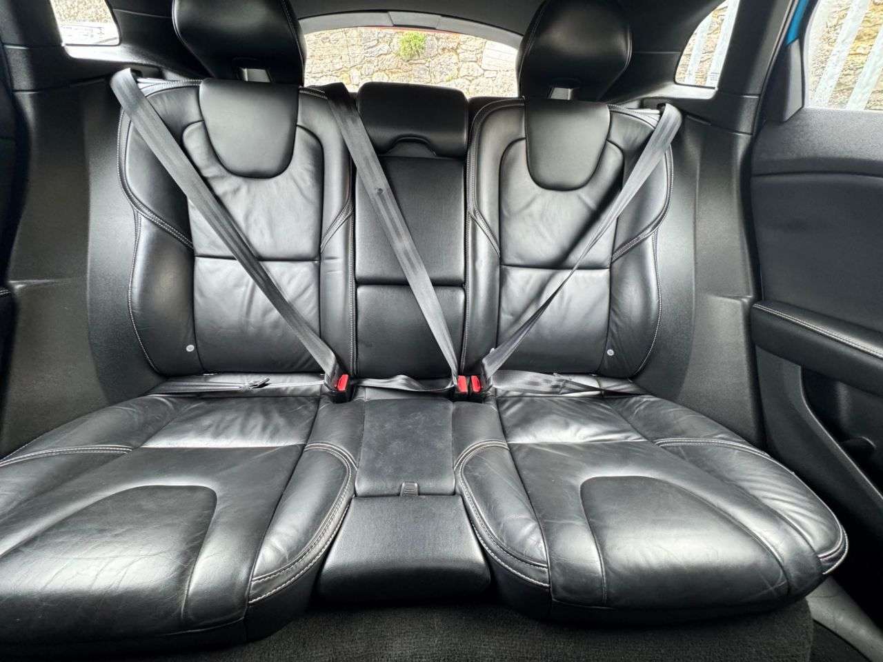 2015 VOLVO V40 2015 VOLVO V40