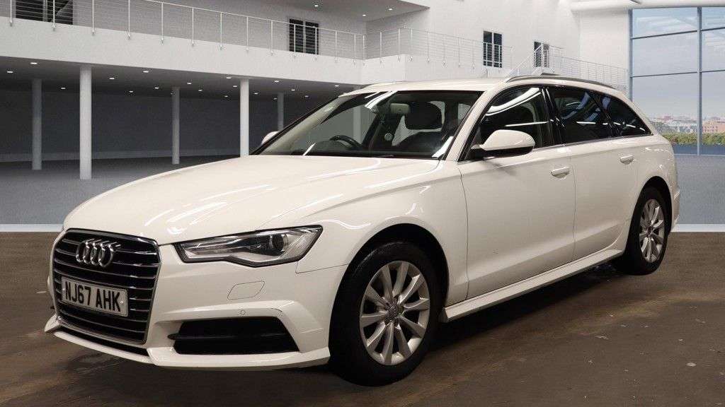 A 2017 AUDI A6 AVANT 2.0 TDI ultra SE Executive Estate 5dr Diesel Manual Euro 6 (s/s) (190 ps) A 2017 AUDI A6 AVANT 2.0 TDI ultra SE Executive Estate 5dr Diesel Manual Euro 6 (s/s) (190 ps)