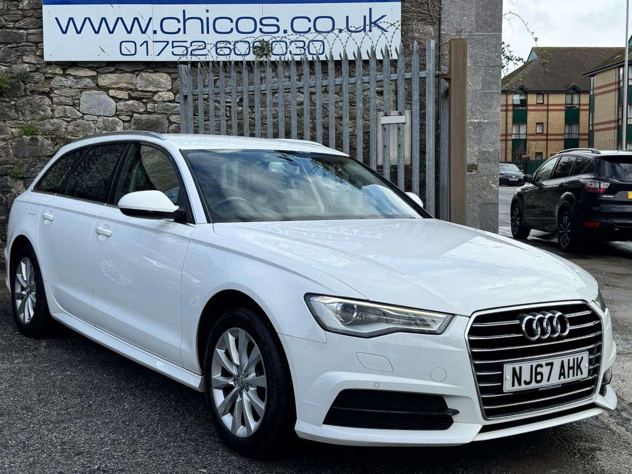 A 2017 AUDI A6 AVANT 2.0 TDI ultra SE Executive Estate 5dr Diesel Manual Euro 6 (s/s) (190 ps) A 2017 AUDI A6 AVANT 2.0 TDI ultra SE Executive Estate 5dr Diesel Manual Euro 6 (s/s) (190 ps)