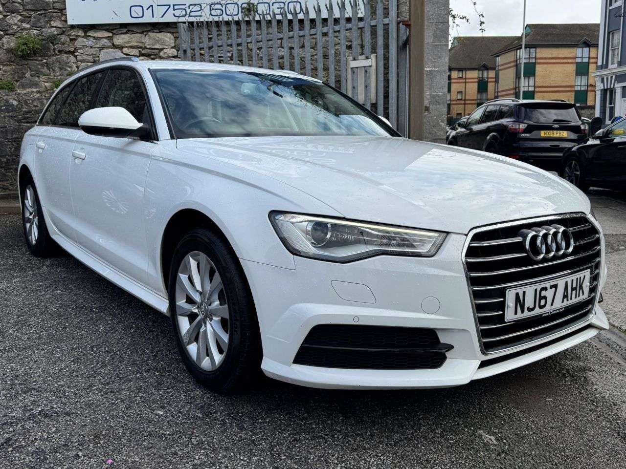 A 2017 AUDI A6 AVANT 2.0 TDI ultra SE Executive Estate 5dr Diesel Manual Euro 6 (s/s) (190 ps) A 2017 AUDI A6 AVANT 2.0 TDI ultra SE Executive Estate 5dr Diesel Manual Euro 6 (s/s) (190 ps)