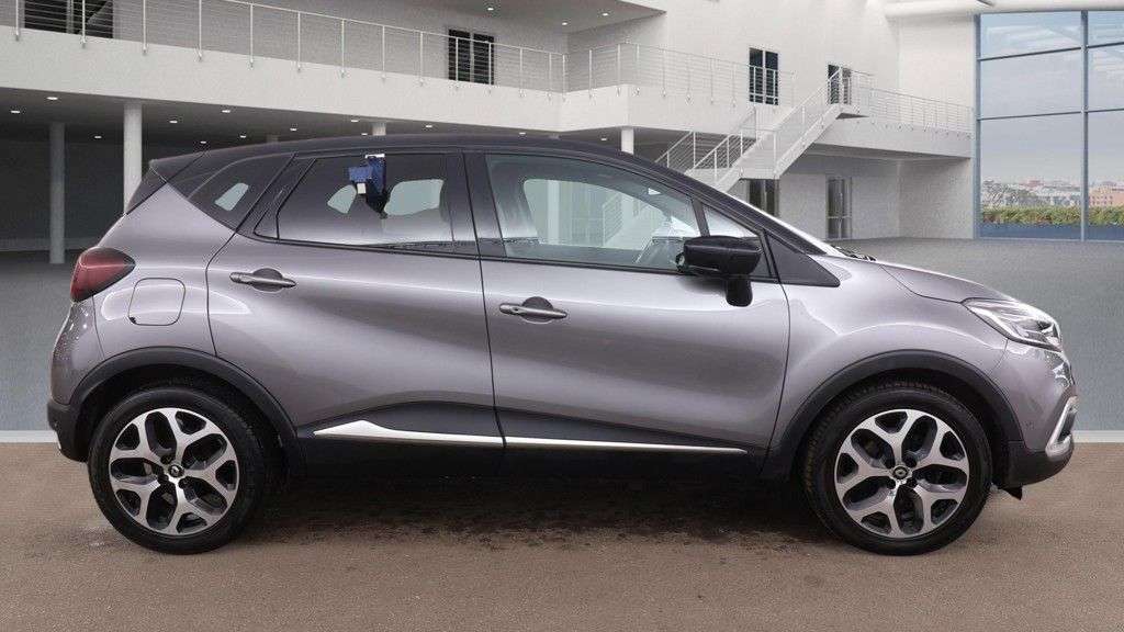 A 2018 RENAULT CAPTUR 1.5 dCi ENERGY GT Line SUV 5dr Diesel Manual Euro 6 (s/s) (90 ps) A 2018 RENAULT CAPTUR 1.5 dCi ENERGY GT Line SUV 5dr Diesel Manual Euro 6 (s/s) (90 ps)