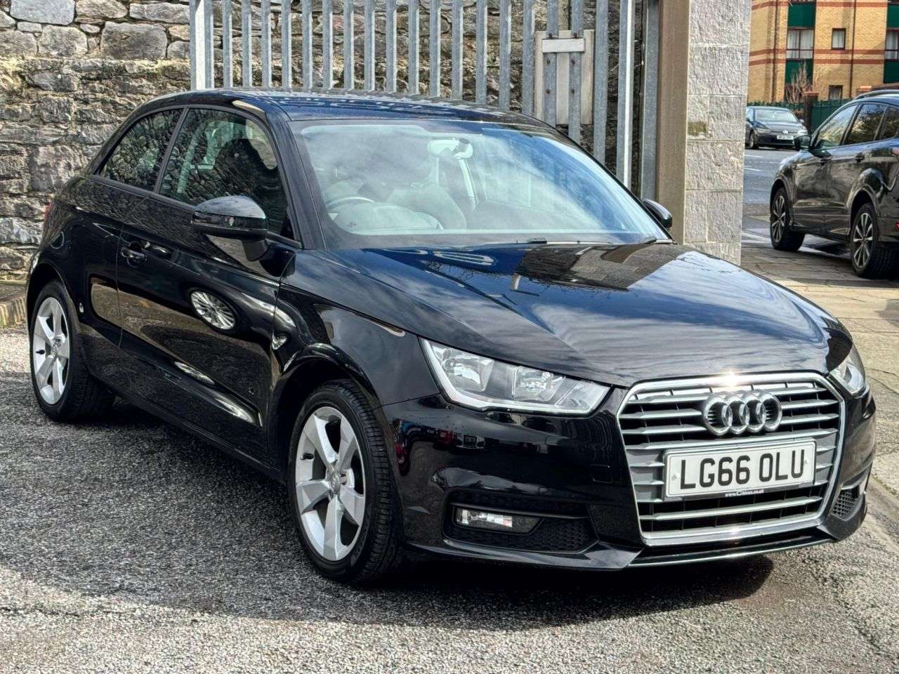 A 2016 AUDI A1 1.0 TFSI Sport Hatchback 3dr Petrol Manual Euro 6 (s/s) (95 ps) A 2016 AUDI A1 1.0 TFSI Sport Hatchback 3dr Petrol Manual Euro 6 (s/s) (95 ps)