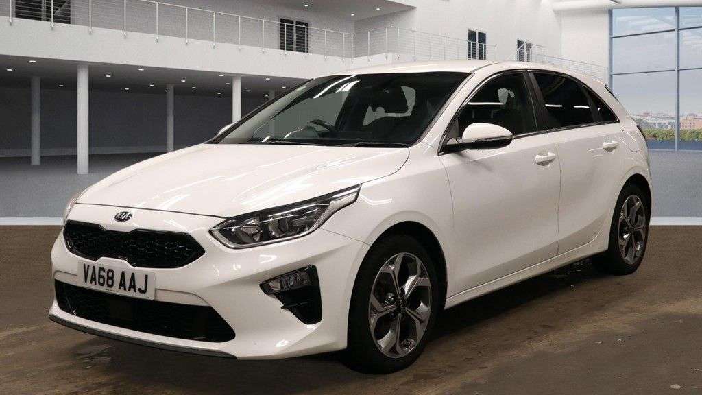 A 2019 KIA CEED 1.6 CRDi 3 Hatchback 5dr Diesel Manual Euro 6 (s/s) (114 bhp) A 2019 KIA CEED 1.6 CRDi 3 Hatchback 5dr Diesel Manual Euro 6 (s/s) (114 bhp)