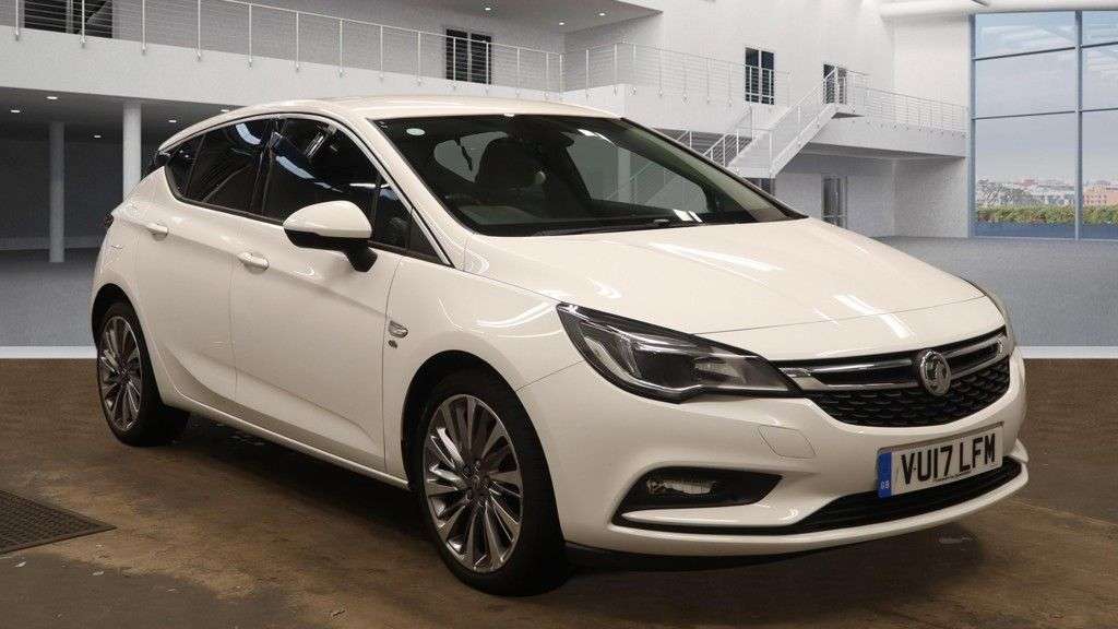 A 2017 VAUXHALL ASTRA 1.4i Turbo Elite Nav Hatchback 5dr Petrol Manual Euro 6 (150 ps) A 2017 VAUXHALL ASTRA 1.4i Turbo Elite Nav Hatchback 5dr Petrol Manual Euro 6 (150 ps)