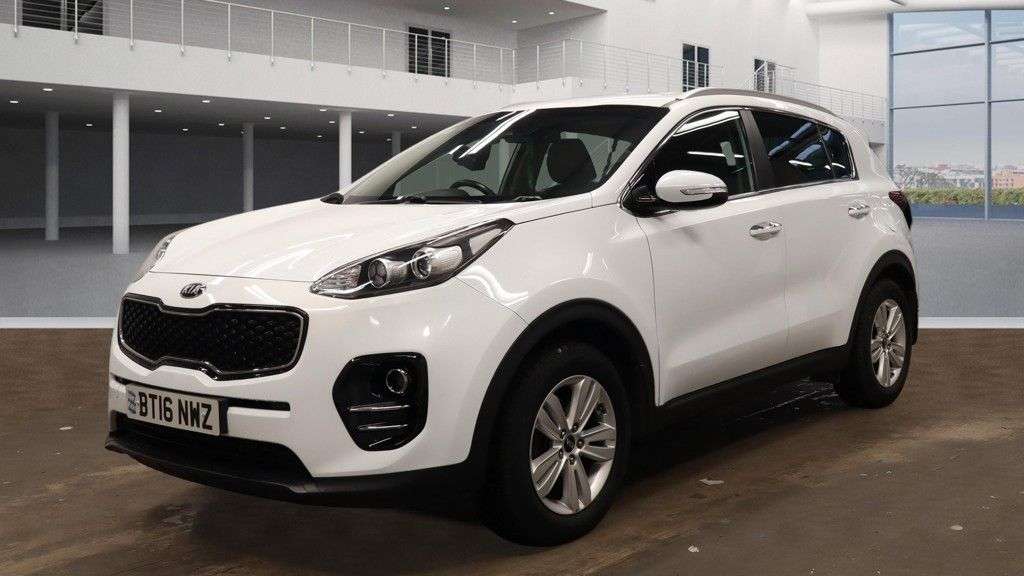 A 2016 KIA SPORTAGE 1.7 CRDi 2 SUV 5dr Diesel Manual Euro 6 (s/s) (114 bhp) A 2016 KIA SPORTAGE 1.7 CRDi 2 SUV 5dr Diesel Manual Euro 6 (s/s) (114 bhp)