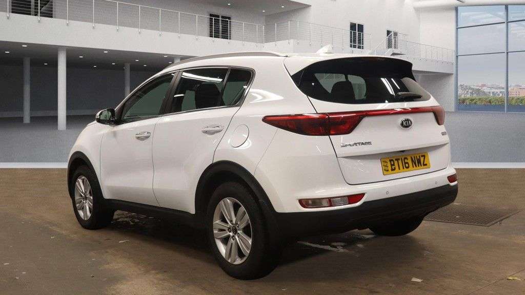 A 2016 KIA SPORTAGE 1.7 CRDi 2 SUV 5dr Diesel Manual Euro 6 (s/s) (114 bhp) A 2016 KIA SPORTAGE 1.7 CRDi 2 SUV 5dr Diesel Manual Euro 6 (s/s) (114 bhp)