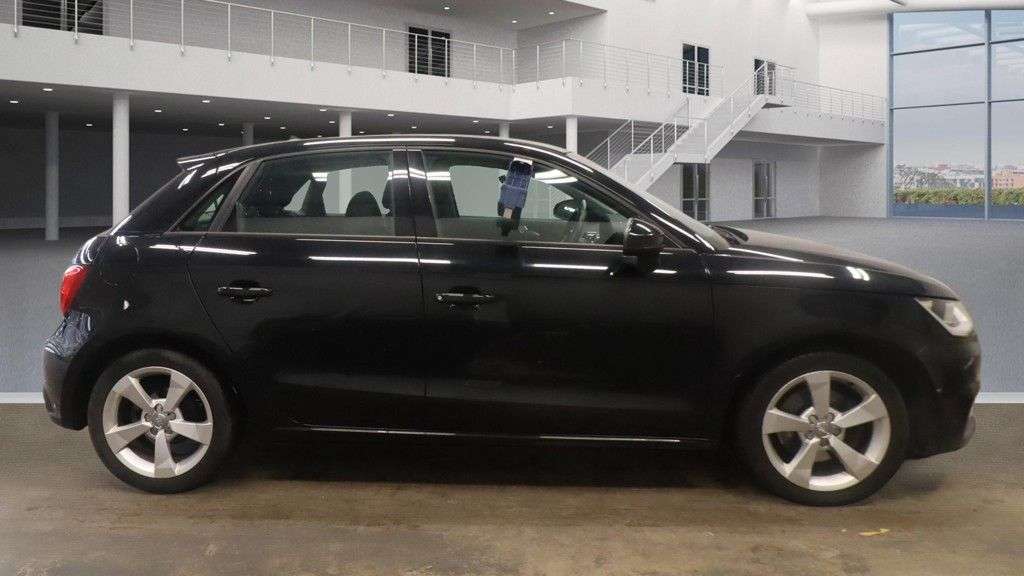 2016 AUDI A1 2016 AUDI A1