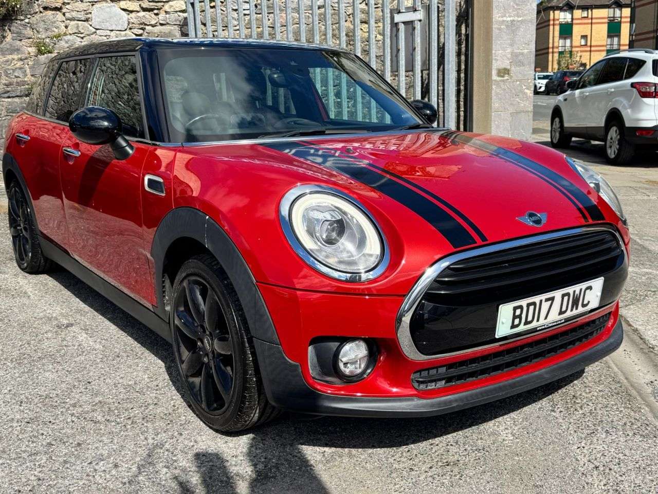 A 2017 MINI CLUBMAN 1.5 Cooper Estate 6dr Petrol Manual Euro 6 (s/s) (136 ps) A 2017 MINI CLUBMAN 1.5 Cooper Estate 6dr Petrol Manual Euro 6 (s/s) (136 ps)