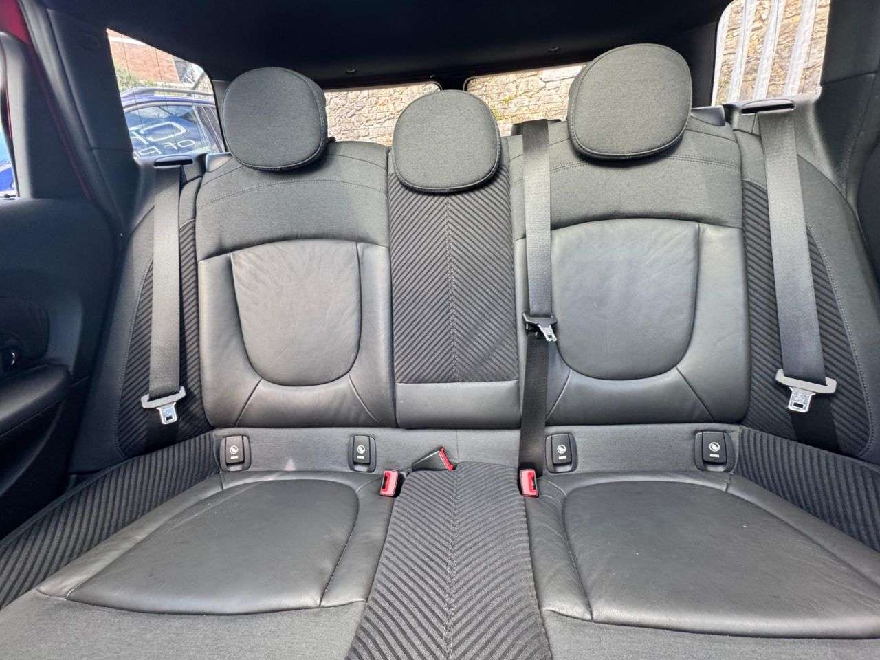 2017 MINI CLUBMAN 2017 MINI CLUBMAN