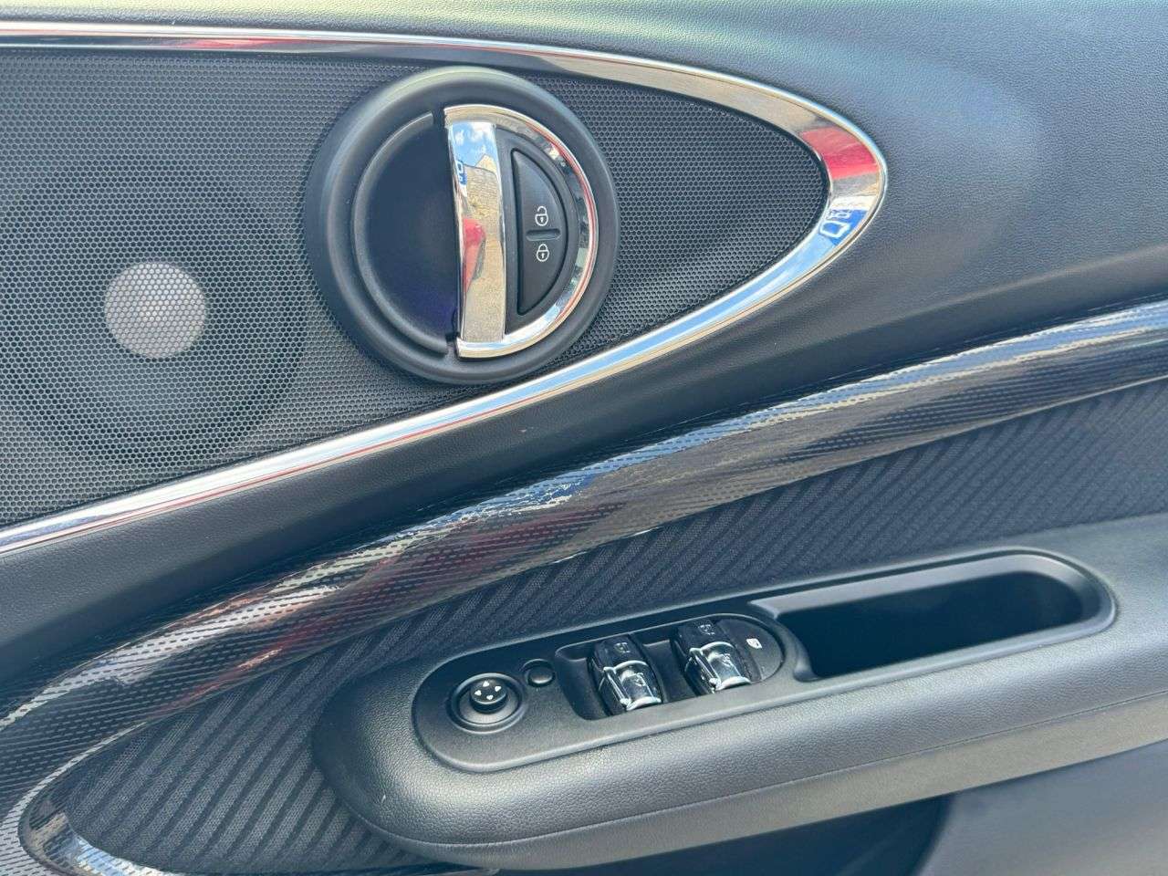 2017 MINI CLUBMAN 2017 MINI CLUBMAN