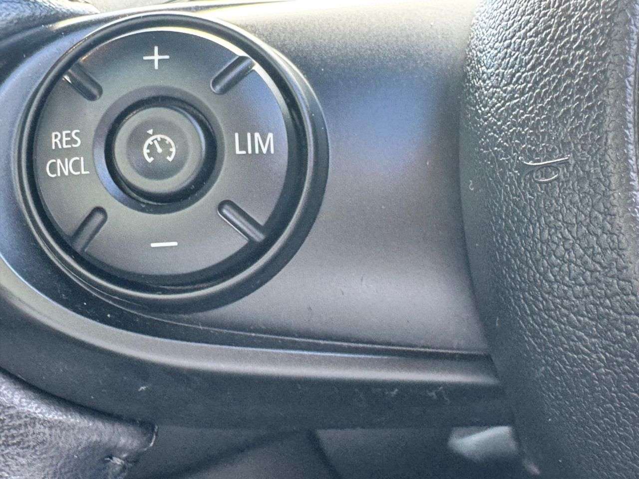 2017 MINI CLUBMAN 2017 MINI CLUBMAN