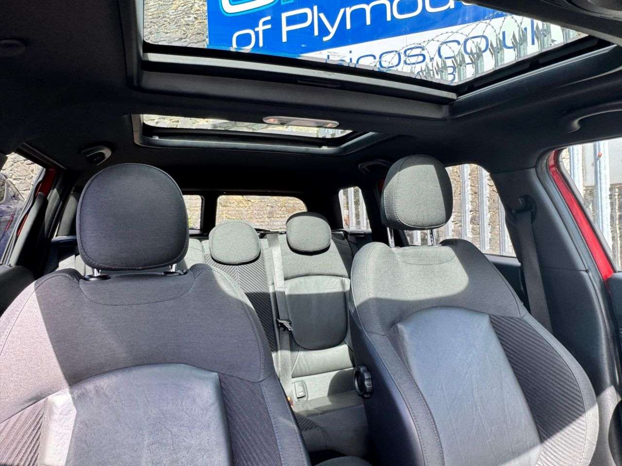 2017 MINI CLUBMAN 2017 MINI CLUBMAN