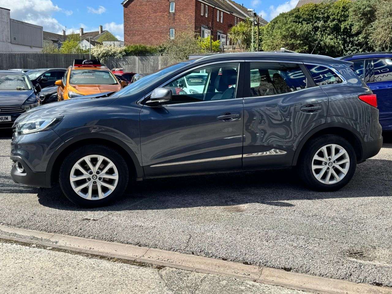 A 2016 RENAULT KADJAR 1.5 dCi Dynamique Nav SUV 5dr Diesel EDC Euro 6 (s/s) (110 ps) A 2016 RENAULT KADJAR 1.5 dCi Dynamique Nav SUV 5dr Diesel EDC Euro 6 (s/s) (110 ps)