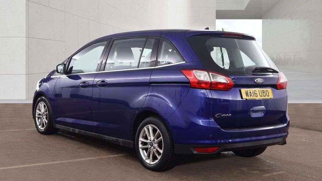 A 2016 FORD GRAND C-MAX 1.5 TDCi Zetec MPV 5dr Diesel Manual Euro 6 (s/s) (120 ps) A 2016 FORD GRAND C-MAX 1.5 TDCi Zetec MPV 5dr Diesel Manual Euro 6 (s/s) (120 ps)