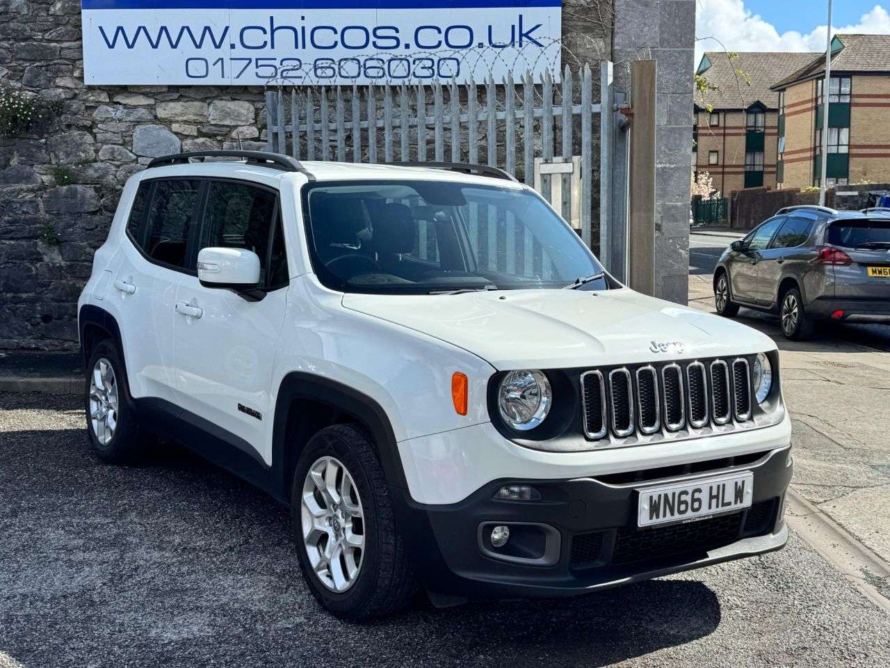 A 2016 JEEP RENEGADE 1.4T MultiAirII Longitude SUV 5dr Petrol Manual Euro 6 (s/s) (140 ps) A 2016 JEEP RENEGADE 1.4T MultiAirII Longitude SUV 5dr Petrol Manual Euro 6 (s/s) (140 ps)