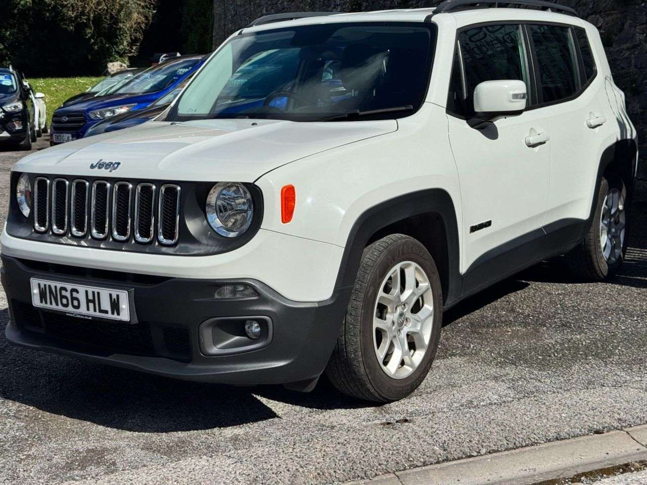 A 2016 JEEP RENEGADE 1.4T MultiAirII Longitude SUV 5dr Petrol Manual Euro 6 (s/s) (140 ps) A 2016 JEEP RENEGADE 1.4T MultiAirII Longitude SUV 5dr Petrol Manual Euro 6 (s/s) (140 ps)