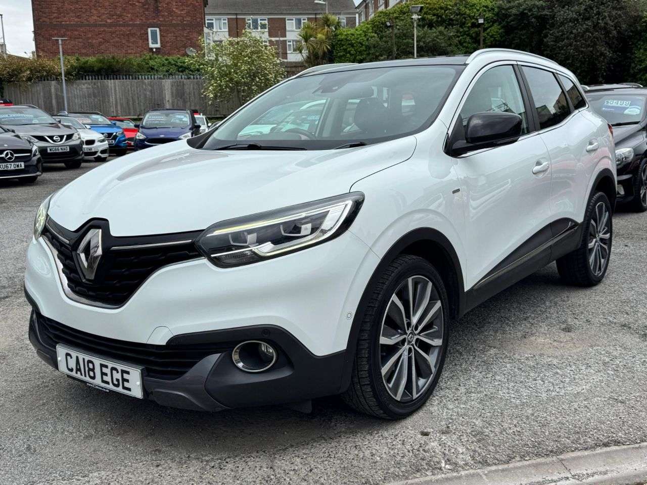 A 2018 RENAULT KADJAR 1.5 dCi Signature S Nav SUV 5dr Diesel EDC Euro 6 (s/s) (110 ps) A 2018 RENAULT KADJAR 1.5 dCi Signature S Nav SUV 5dr Diesel EDC Euro 6 (s/s) (110 ps)