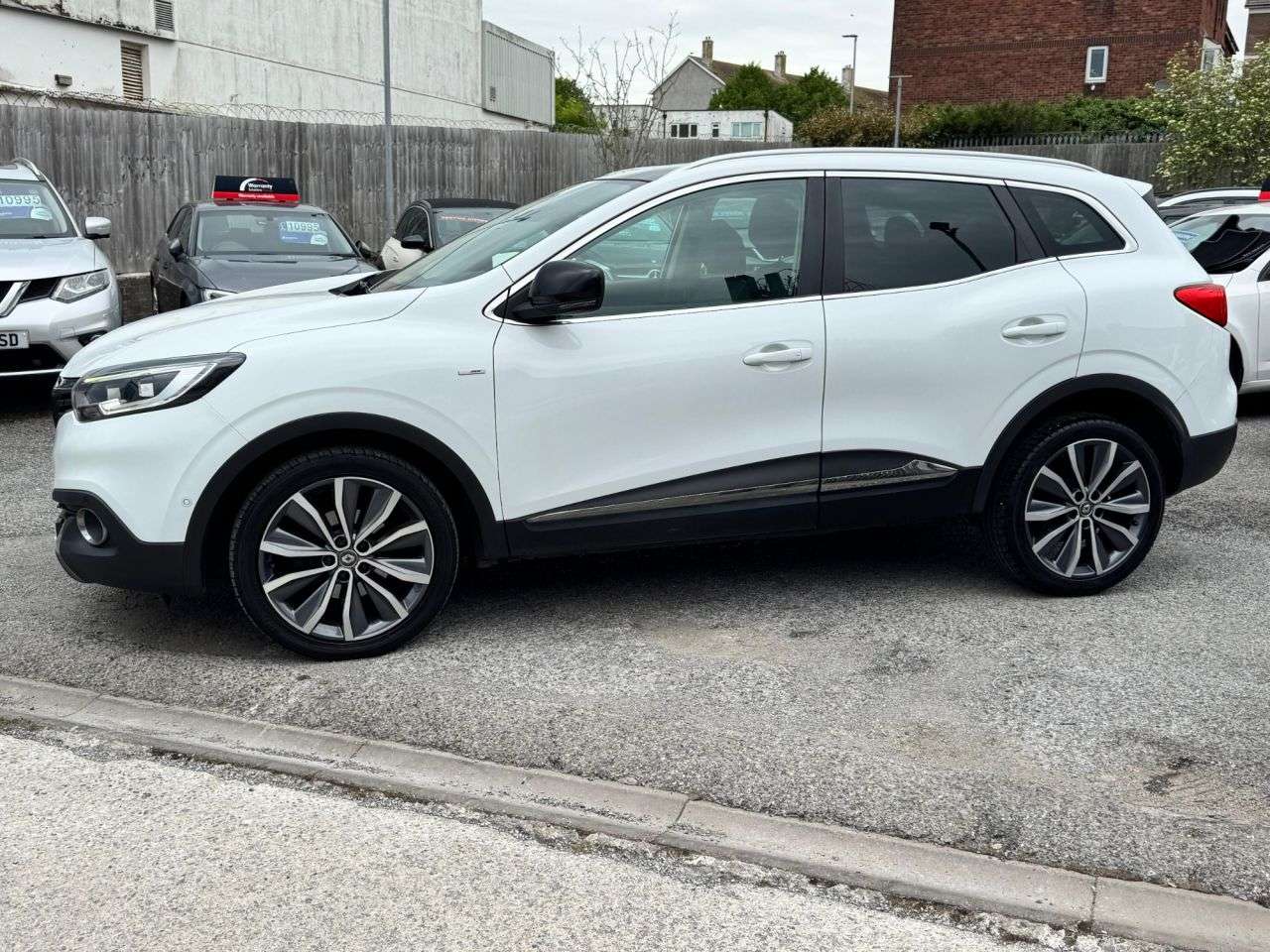 A 2018 RENAULT KADJAR 1.5 dCi Signature S Nav SUV 5dr Diesel EDC Euro 6 (s/s) (110 ps) A 2018 RENAULT KADJAR 1.5 dCi Signature S Nav SUV 5dr Diesel EDC Euro 6 (s/s) (110 ps)