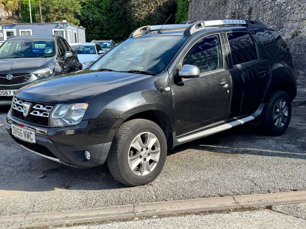 A 2017 DACIA DUSTER 1.5 dCi Laureate SUV 5dr Diesel Manual 4WD Euro 6 (s/s) (110 ps) A 2017 DACIA DUSTER 1.5 dCi Laureate SUV 5dr Diesel Manual 4WD Euro 6 (s/s) (110 ps)