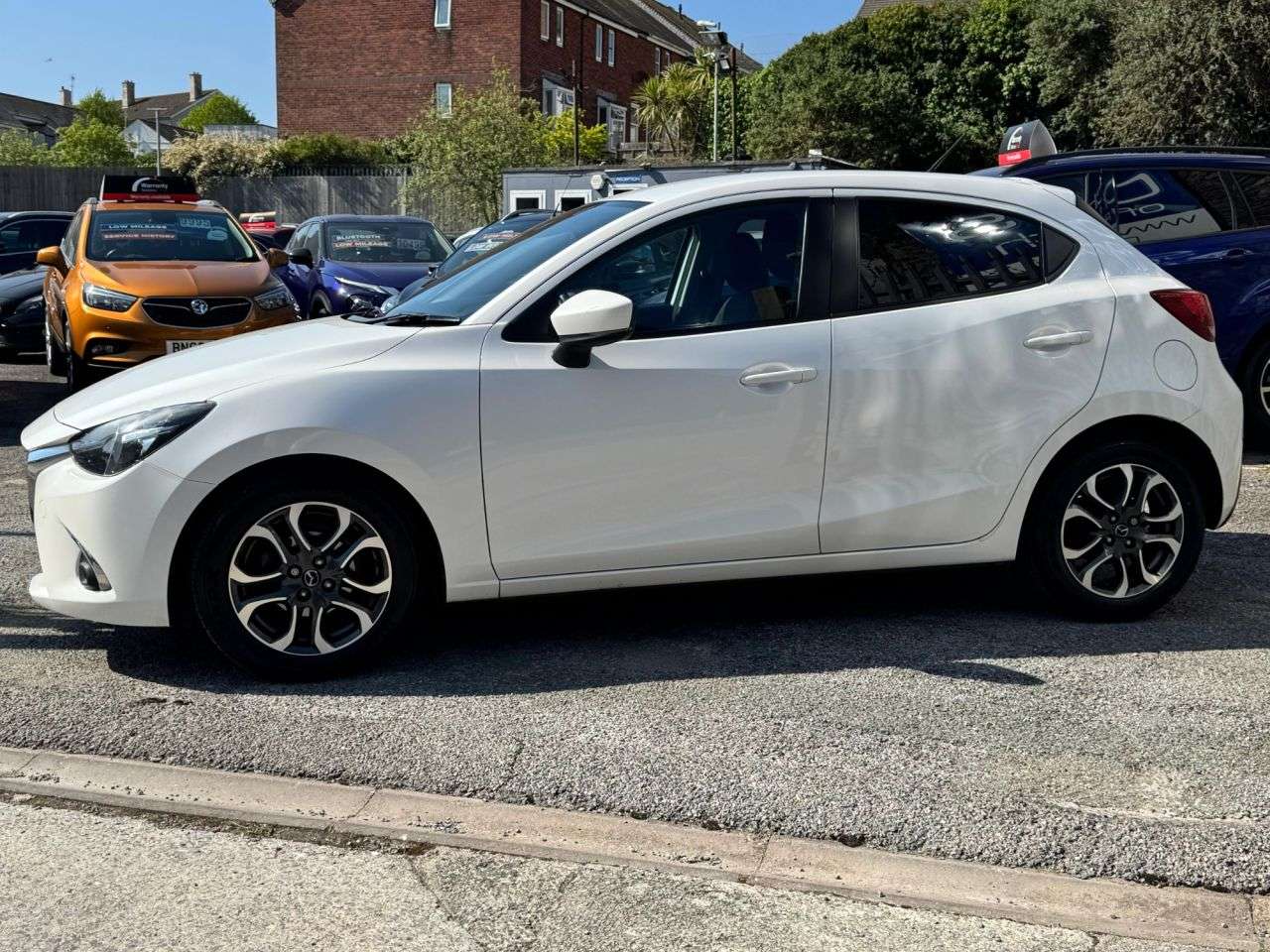 A 2017 MAZDA MAZDA2 1.5 SKYACTIV-G Tech Edition Hatchback 5dr Petrol Manual Euro 6 (s/s) (90 ps A 2017 MAZDA MAZDA2 1.5 SKYACTIV-G Tech Edition Hatchback 5dr Petrol Manual Euro 6 (s/s) (90 ps