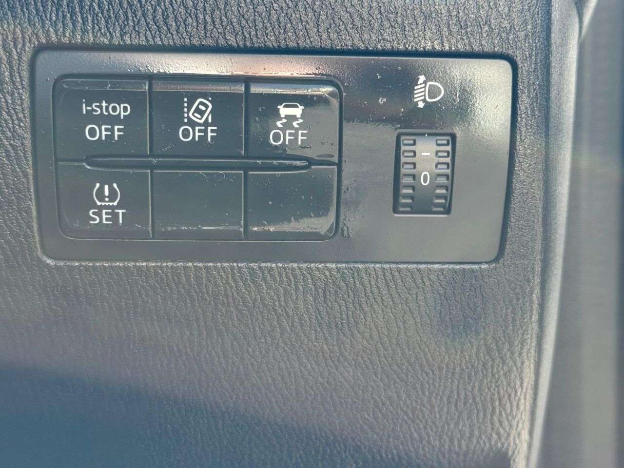 2017 MAZDA MAZDA2 2017 MAZDA MAZDA2