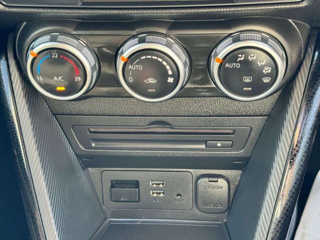 2017 MAZDA MAZDA2 2017 MAZDA MAZDA2