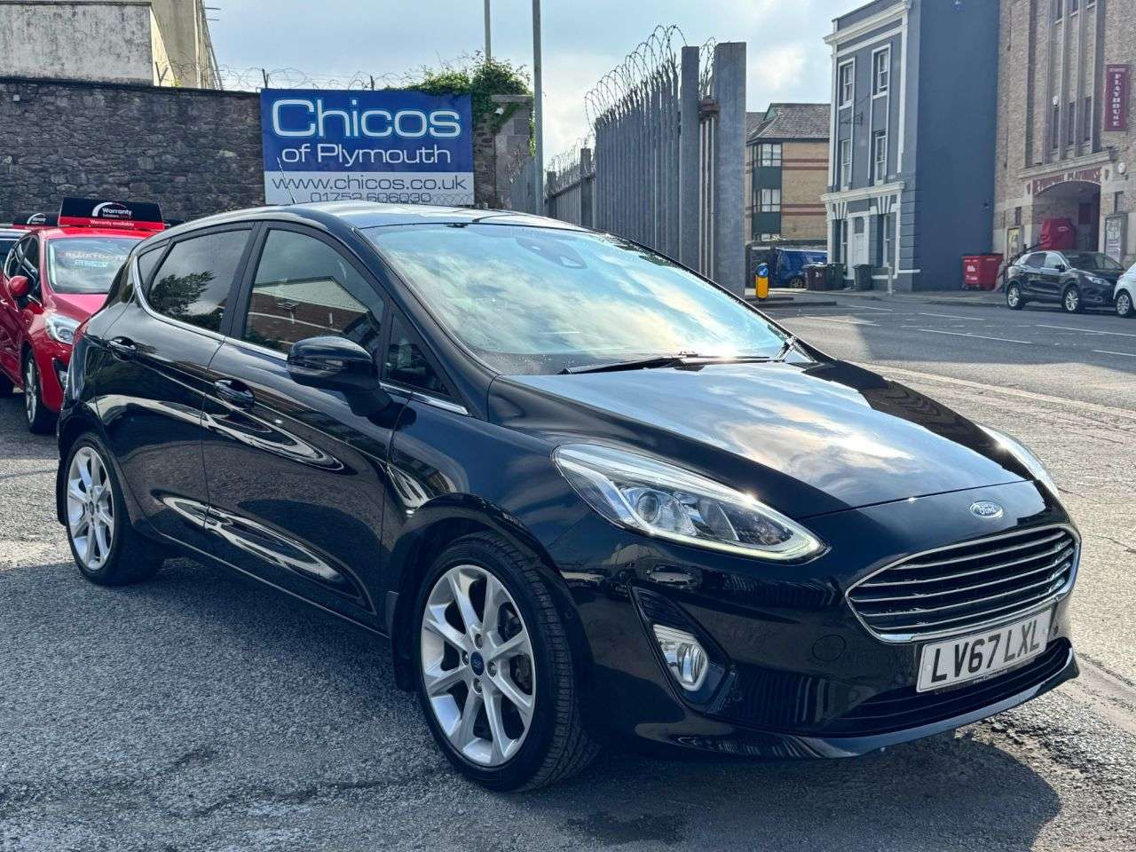 A 2017 FORD FIESTA 1.0T EcoBoost Titanium Hatchback 5dr Petrol Manual Euro 6 (s/s) (125 ps) A 2017 FORD FIESTA 1.0T EcoBoost Titanium Hatchback 5dr Petrol Manual Euro 6 (s/s) (125 ps)