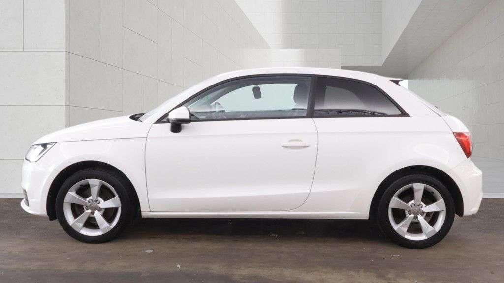 2016 AUDI A1 2016 AUDI A1