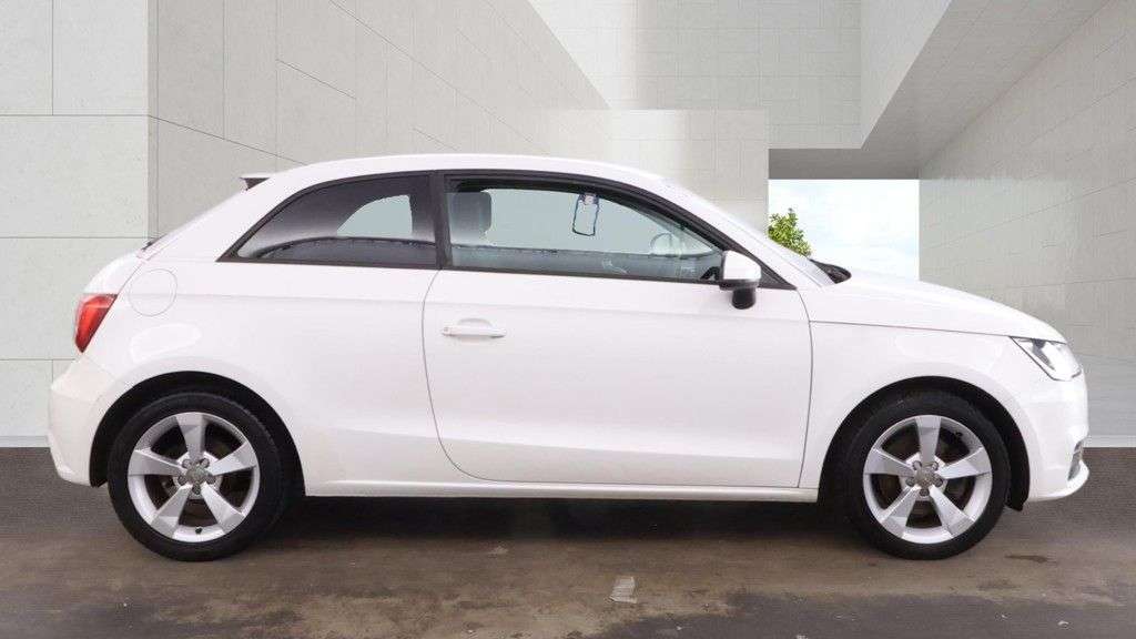 2016 AUDI A1 2016 AUDI A1