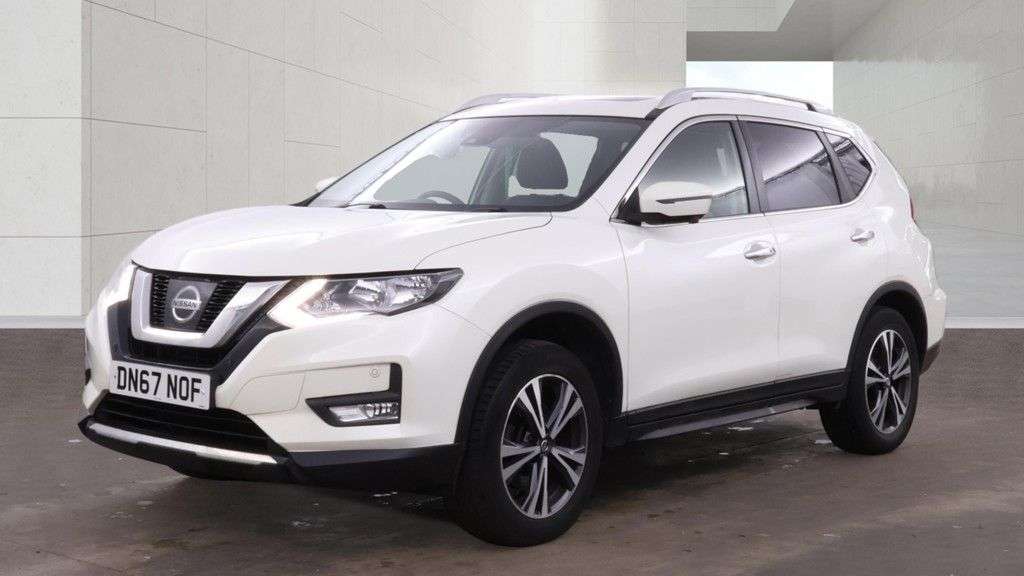 A 2017 NISSAN X-TRAIL 1.6 dCi N-Connecta SUV 5dr Diesel Manual Euro 6 (s/s) (130 ps) A 2017 NISSAN X-TRAIL 1.6 dCi N-Connecta SUV 5dr Diesel Manual Euro 6 (s/s) (130 ps)