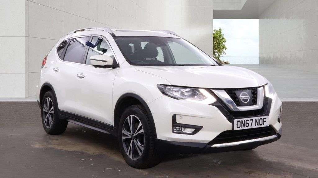 A 2017 NISSAN X-TRAIL 1.6 dCi N-Connecta SUV 5dr Diesel Manual Euro 6 (s/s) (130 ps) A 2017 NISSAN X-TRAIL 1.6 dCi N-Connecta SUV 5dr Diesel Manual Euro 6 (s/s) (130 ps)