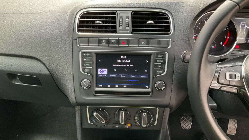 2017 VOLKSWAGEN POLO 2017 VOLKSWAGEN POLO