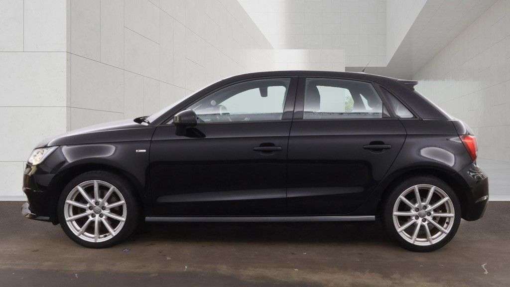 2017 AUDI A1 2017 AUDI A1