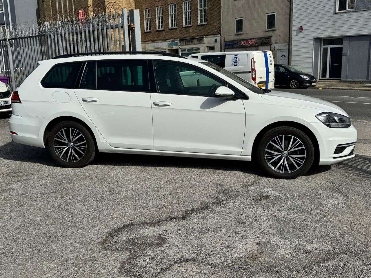 2017 VOLKSWAGEN GOLF 2017 VOLKSWAGEN GOLF