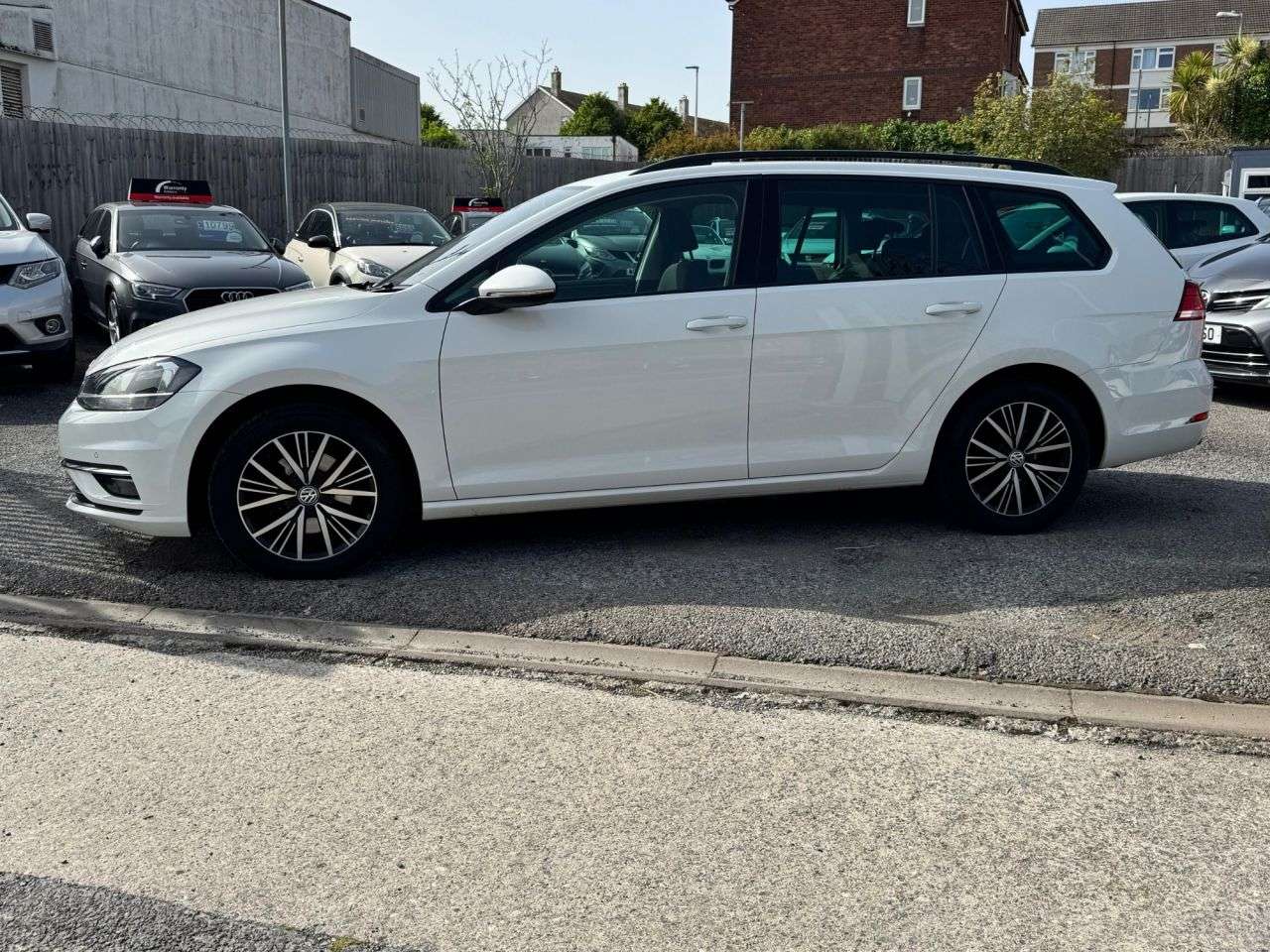 2017 VOLKSWAGEN GOLF 2017 VOLKSWAGEN GOLF