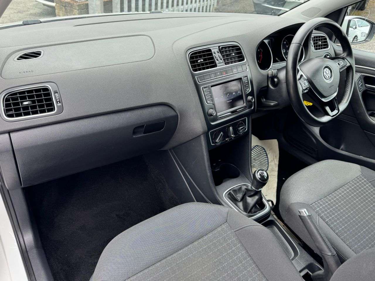 2016 VOLKSWAGEN POLO 2016 VOLKSWAGEN POLO