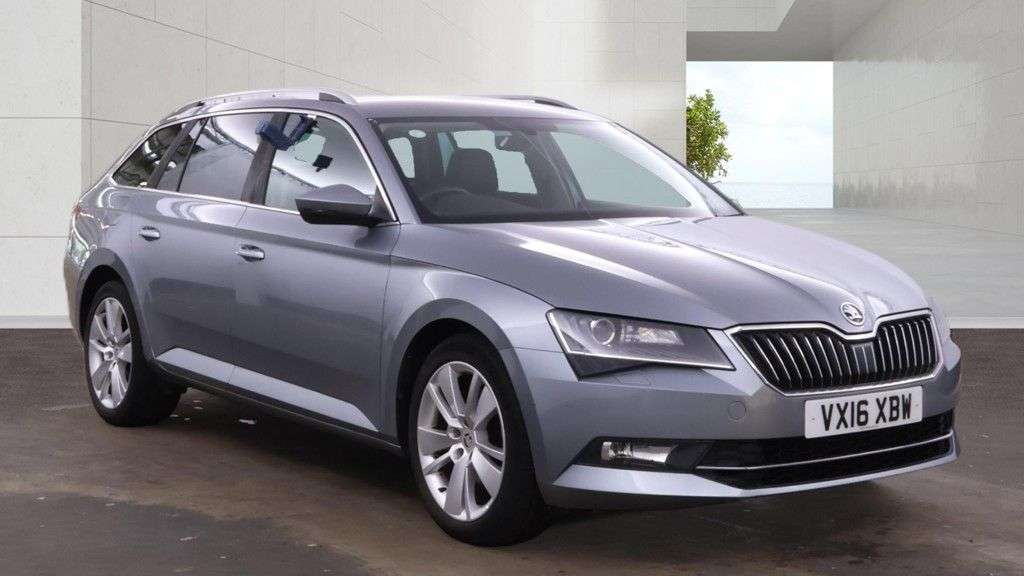 A 2016 SKODA SUPERB 2.0 TDI SE L Executive Estate 5dr Diesel Manual Euro 6 (s/s) (150 ps) A 2016 SKODA SUPERB 2.0 TDI SE L Executive Estate 5dr Diesel Manual Euro 6 (s/s) (150 ps)