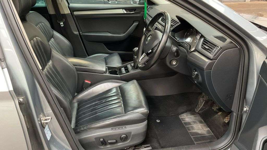 2016 SKODA SUPERB 2016 SKODA SUPERB