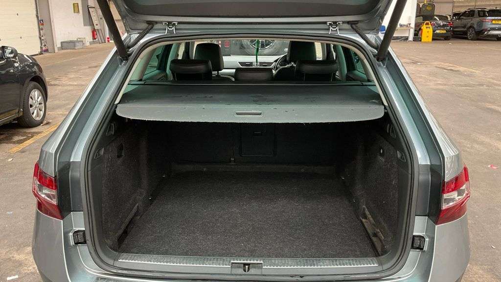 2016 SKODA SUPERB 2016 SKODA SUPERB