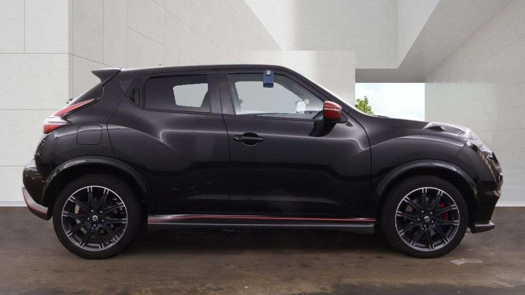 A 2017 NISSAN JUKE 1.6 DIG-T Nismo RS SUV 5dr Petrol Manual Euro 6 (218 ps) A 2017 NISSAN JUKE 1.6 DIG-T Nismo RS SUV 5dr Petrol Manual Euro 6 (218 ps)