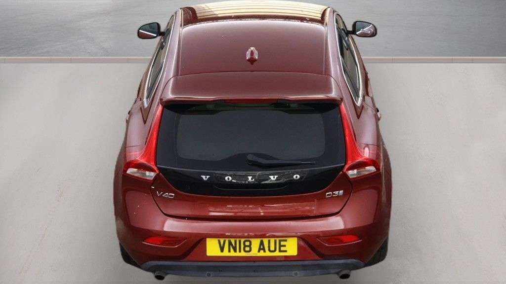 2018 VOLVO V40 2018 VOLVO V40
