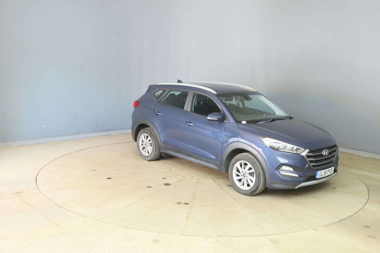 A 2018 HYUNDAI TUCSON 1.7 CRDi Blue Drive SE Nav SUV 5dr Diesel Manual Euro 6 (s/s) (116 ps) A 2018 HYUNDAI TUCSON 1.7 CRDi Blue Drive SE Nav SUV 5dr Diesel Manual Euro 6 (s/s) (116 ps)
