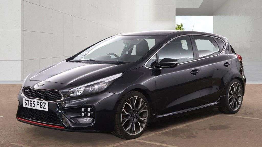 A 2015 KIA CEED 1.6 T-GDi GT Tech Hatchback 5dr Petrol Manual Euro 5 (201 bhp) A 2015 KIA CEED 1.6 T-GDi GT Tech Hatchback 5dr Petrol Manual Euro 5 (201 bhp)