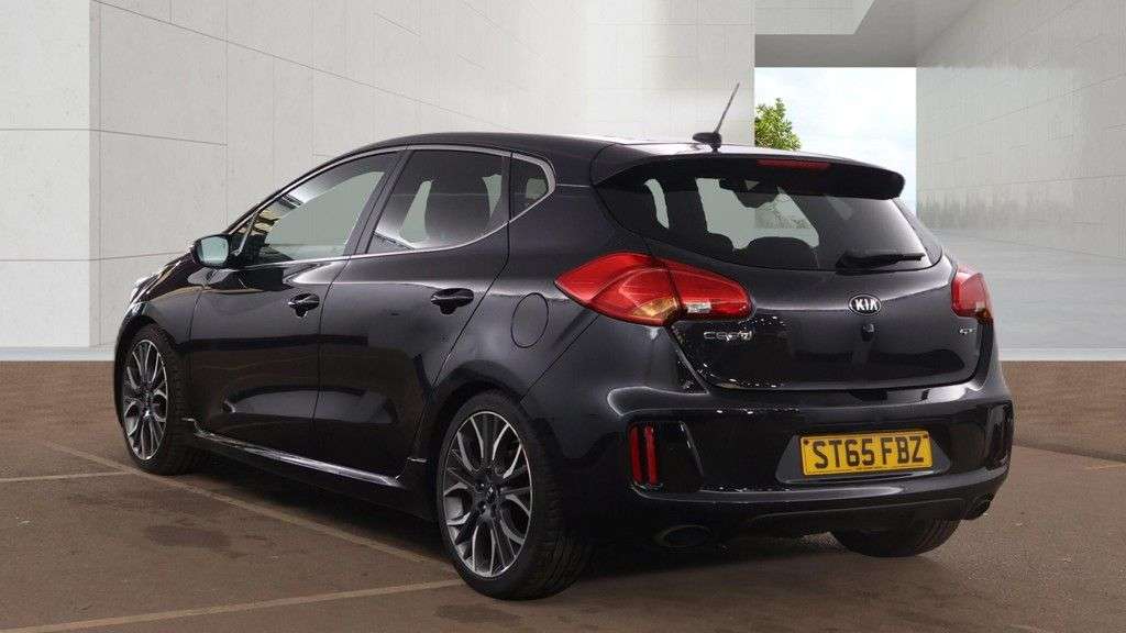 A 2015 KIA CEED 1.6 T-GDi GT Tech Hatchback 5dr Petrol Manual Euro 5 (201 bhp) A 2015 KIA CEED 1.6 T-GDi GT Tech Hatchback 5dr Petrol Manual Euro 5 (201 bhp)