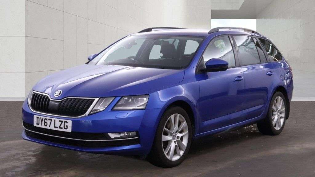 A 2017 SKODA OCTAVIA 1.4 TSI SE L Estate 5dr Petrol DSG Euro 6 (s/s) (150 ps) A 2017 SKODA OCTAVIA 1.4 TSI SE L Estate 5dr Petrol DSG Euro 6 (s/s) (150 ps)