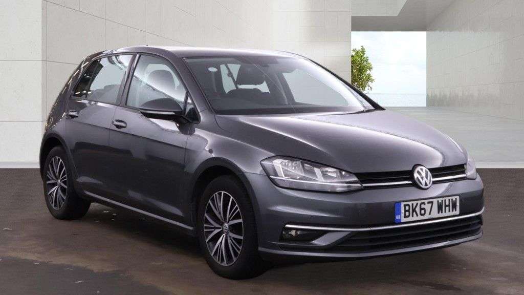 A 2017 VOLKSWAGEN GOLF 1.6 TDI SE Hatchback 5dr Diesel DSG Euro 6 (s/s) (115 ps) A 2017 VOLKSWAGEN GOLF 1.6 TDI SE Hatchback 5dr Diesel DSG Euro 6 (s/s) (115 ps)