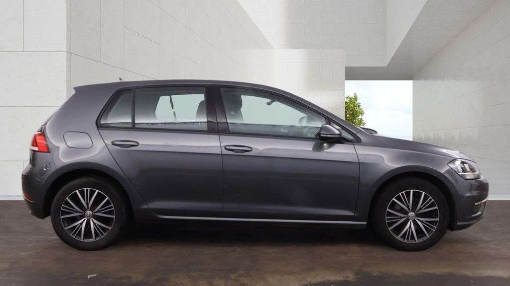 2017 VOLKSWAGEN GOLF 2017 VOLKSWAGEN GOLF
