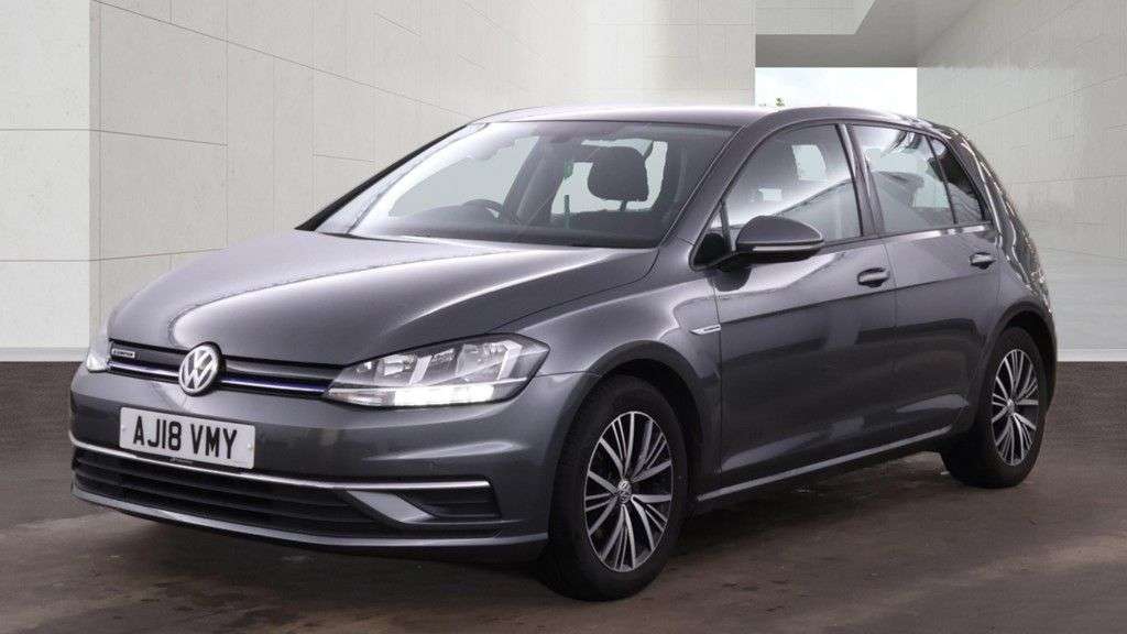 A 2018 VOLKSWAGEN GOLF 1.5 TSI EVO SE Nav Hatchback 5dr Petrol Manual Euro 6 (s/s) (130 ps) A 2018 VOLKSWAGEN GOLF 1.5 TSI EVO SE Nav Hatchback 5dr Petrol Manual Euro 6 (s/s) (130 ps)